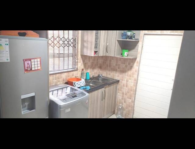 3 BEDROOM HOUSE FOR SALE IN THE ORCHARDS